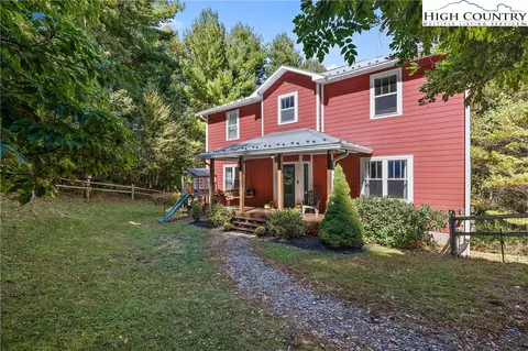 376 Daniel Dr, Boone, NC 28607