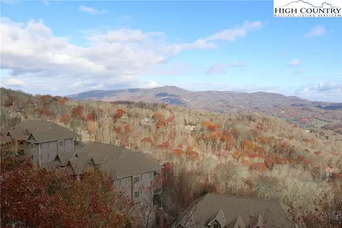184 Skyleaf Ln #901, Sugar Mountain, NC 28604