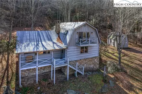5608 Hickory Nut Gap Rd, Banner Elk, NC 28604