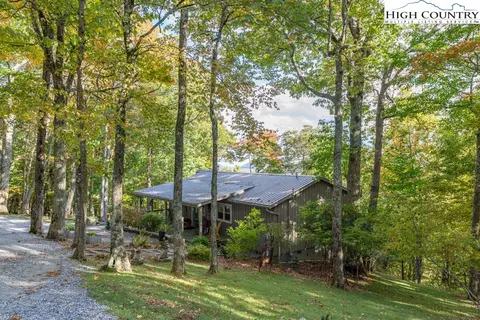 454 Sunny Chestnut Frst, Boone, NC 28607