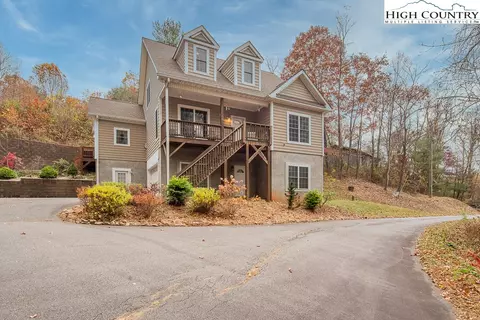 778 Roby Poe Rd, Crumpler, NC 28617