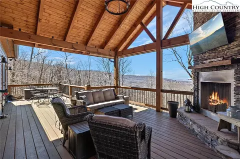 Exterior - 103 Wintergreen Way Rd, Beech Mountain, NC 28604 photo 2 of 6