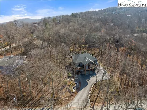 View/Area - 103 Wintergreen Way Rd, Beech Mountain, NC 28604 photo 3 of 8