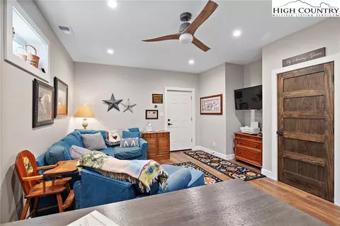 Living - 103 Wintergreen Way Rd, Beech Mountain, NC 28604 photo 5 of 6