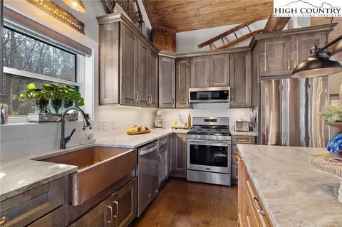 Kitchen - 103 Wintergreen Way Rd, Beech Mountain, NC 28604 photo 4 of 9