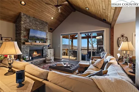 Living - 103 Wintergreen Way Rd, Beech Mountain, NC 28604 photo 2 of 6