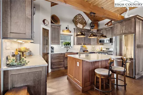 Kitchen - 103 Wintergreen Way Rd, Beech Mountain, NC 28604 photo 6 of 9