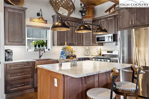 Kitchen - 103 Wintergreen Way Rd, Beech Mountain, NC 28604 photo 7 of 9