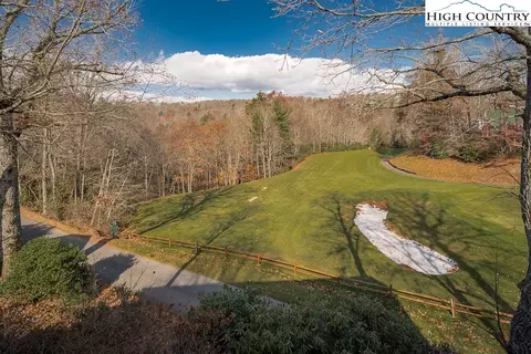 52 Thornwood Loop, Newland, NC 28657