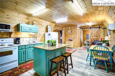 4180 Three Top Rd, Todd, NC 28684 photo 16