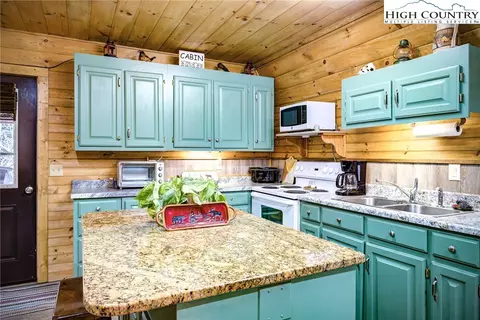 4180 Three Top Rd, Todd, NC 28684 photo 15