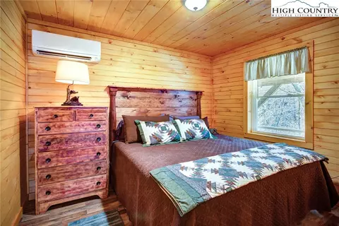 4180 Three Top Rd, Todd, NC 28684 photo 3