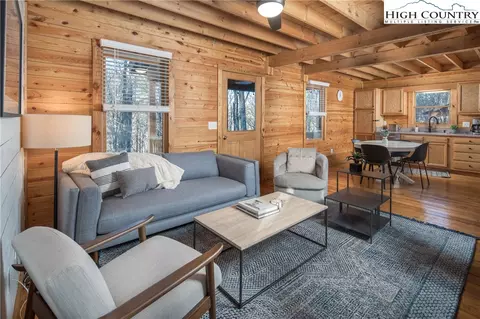 320 Red Feather Trl, Boone, NC 28607