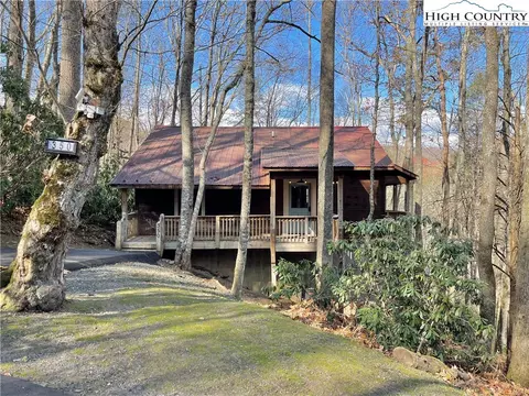 350 Red Feather Trl, Boone, NC 28607