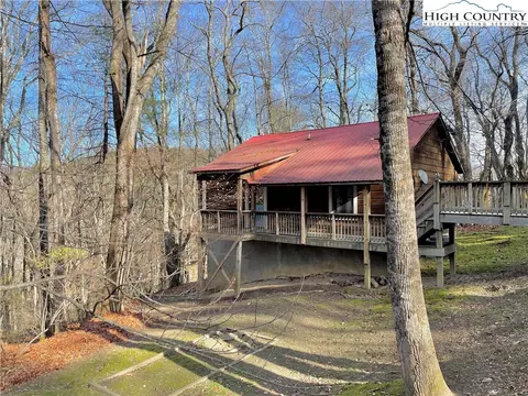 232 Red Feather Trl, Boone, NC 28607