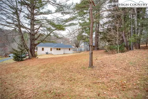 290 Farthing St, Boone, NC 28607 photo 3