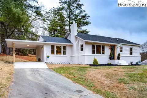 290 Farthing St, Boone, NC 28607 photo 2