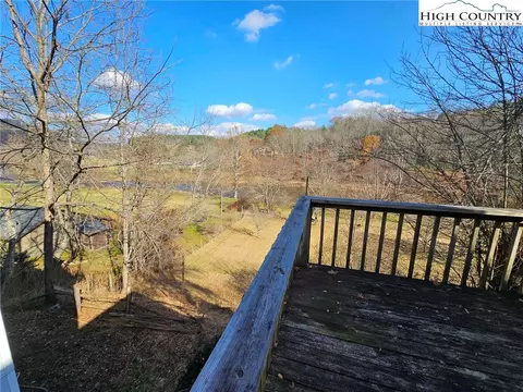 420 Beau Rivage Dr, Crumpler, NC 28617