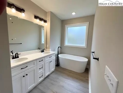 24 Kennington Way, Roaring Gap, NC 28668 photo 9