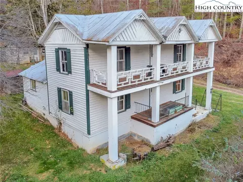 2067 Big Horse Creek Rd, Lansing, NC 28643
