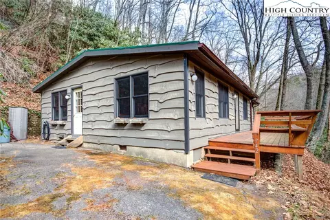 742 Payne Br, Blowing Rock, NC 28605