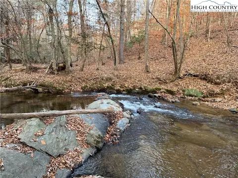270 Knotville Rd, North Wilkesboro, NC 28659