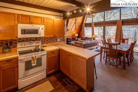 123 Skiway Cir, Beech Mountain, NC 28604 photo 19