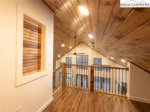 103 W Pond Creek Rd, Beech Mountain, NC 28604 photo 14
