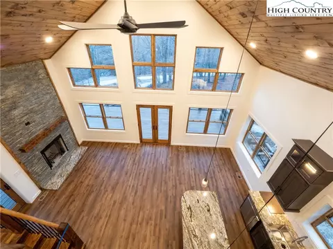 103 W Pond Creek Rd, Beech Mountain, NC 28604 photo 12