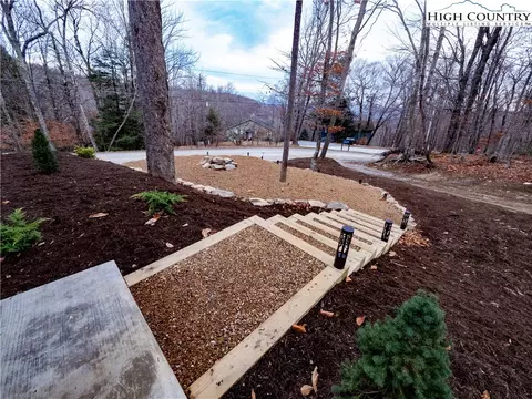 103 W Pond Creek Rd, Beech Mountain, NC 28604 photo 22