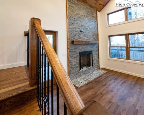 103 W Pond Creek Rd, Beech Mountain, NC 28604 photo 17