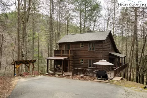 750 Holleridge Rd, Ferguson, NC 28624