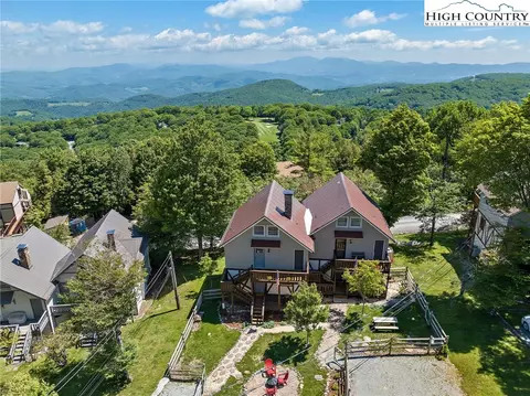 109 N Pinnacle Ridge Rd #12, Beech Mountain, NC 28604