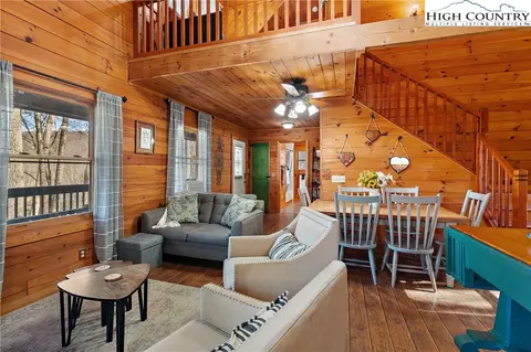 Living - 1461 Pine Rdg, Beech Mountain, NC 28604 photo 4 of 8