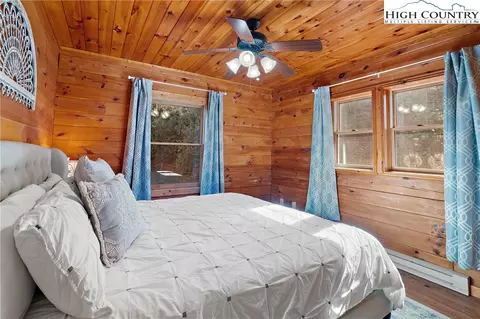 Bedroom - 1461 Pine Rdg, Beech Mountain, NC 28604 photo 3 of 6