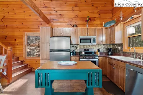 Kitchen - 1461 Pine Rdg, Beech Mountain, NC 28604 photo 3 of 3