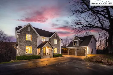 385 Saddle Way Dr, Blowing Rock, NC 28605
