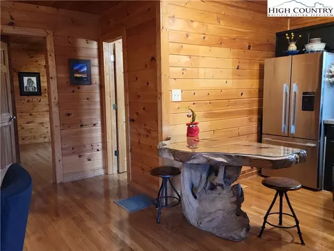 268 Bulltown Dr, Purlear, NC 28665 photo 6