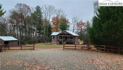 268 Bulltown Dr, Purlear, NC 28665 photo 2