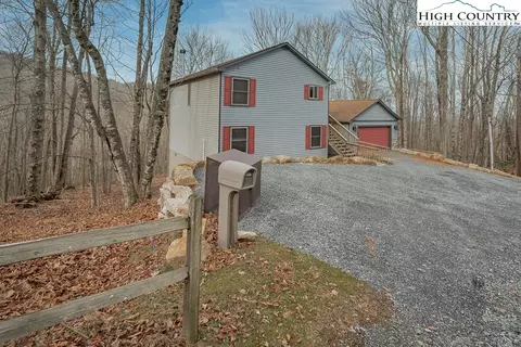 105 Greenbriar Rd, Beech Mountain, NC 28604 photo 2