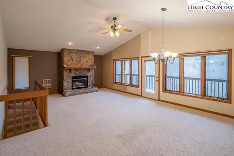 105 Greenbriar Rd, Beech Mountain, NC 28604 photo 3