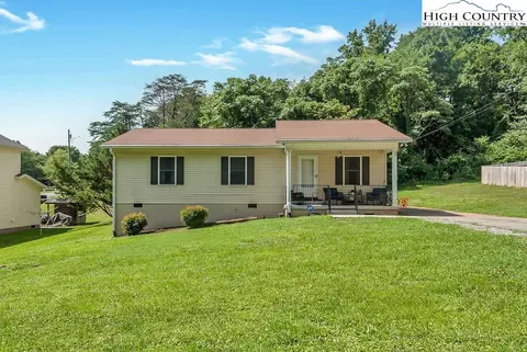 307 Center St, Jonesville, NC 28642