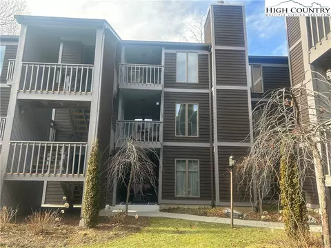 148 Royal Oaks Dr #222, Blowing Rock, NC 28605