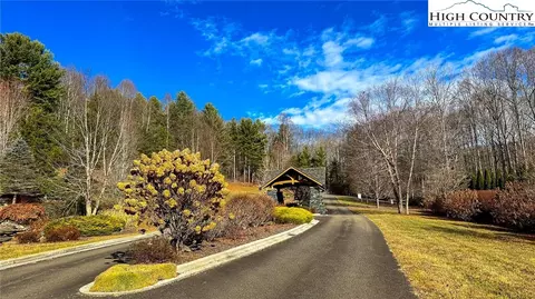 18 Olde Stone Dr, Crumpler, NC 28617 photo 11