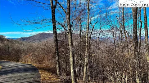 18 Olde Stone Dr, Crumpler, NC 28617 photo 4