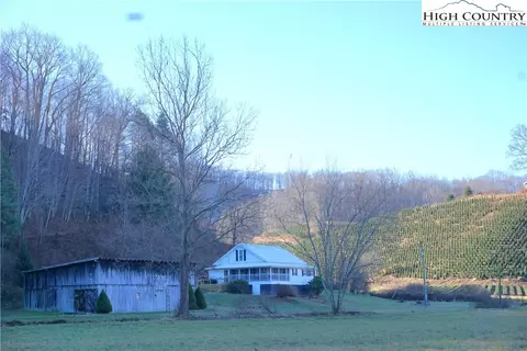 179 Old Helton School Rd, Lansing, NC 28643