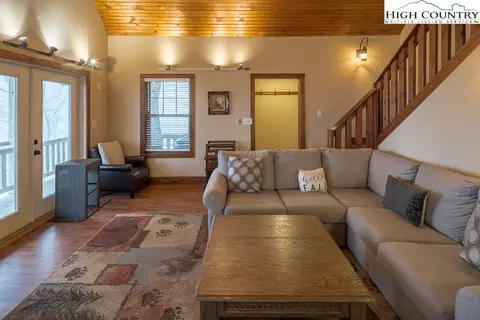117 Slopeside Rd, Beech Mountain, NC 28604 photo 5