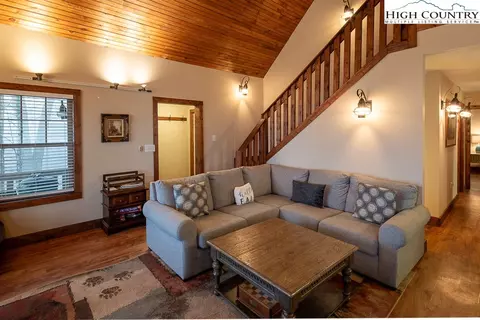 117 Slopeside Rd, Beech Mountain, NC 28604 photo 6