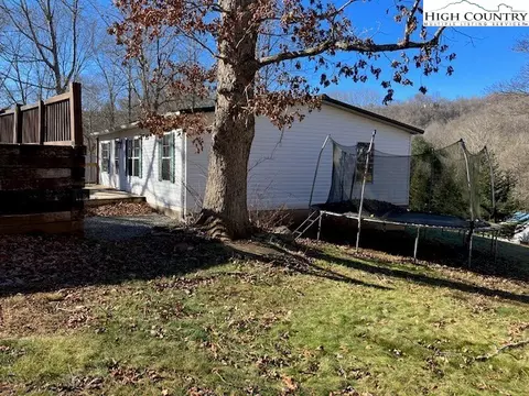 306 Betsy Dr, Todd, NC 28684 photo 4