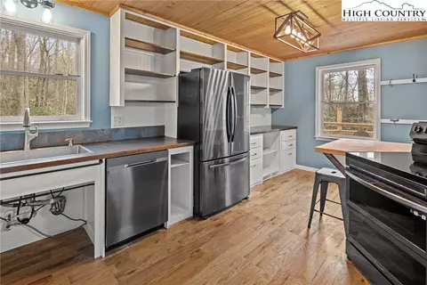 473 Marion Cornett Rd, Boone, NC 28607 photo 8